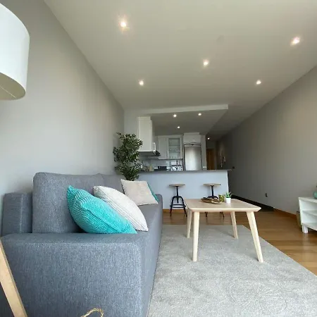 Housingcoruna Avenida De Navarra * 아 코루냐