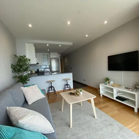 아파트 Housingcoruna Avenida De Navarra 아 코루냐